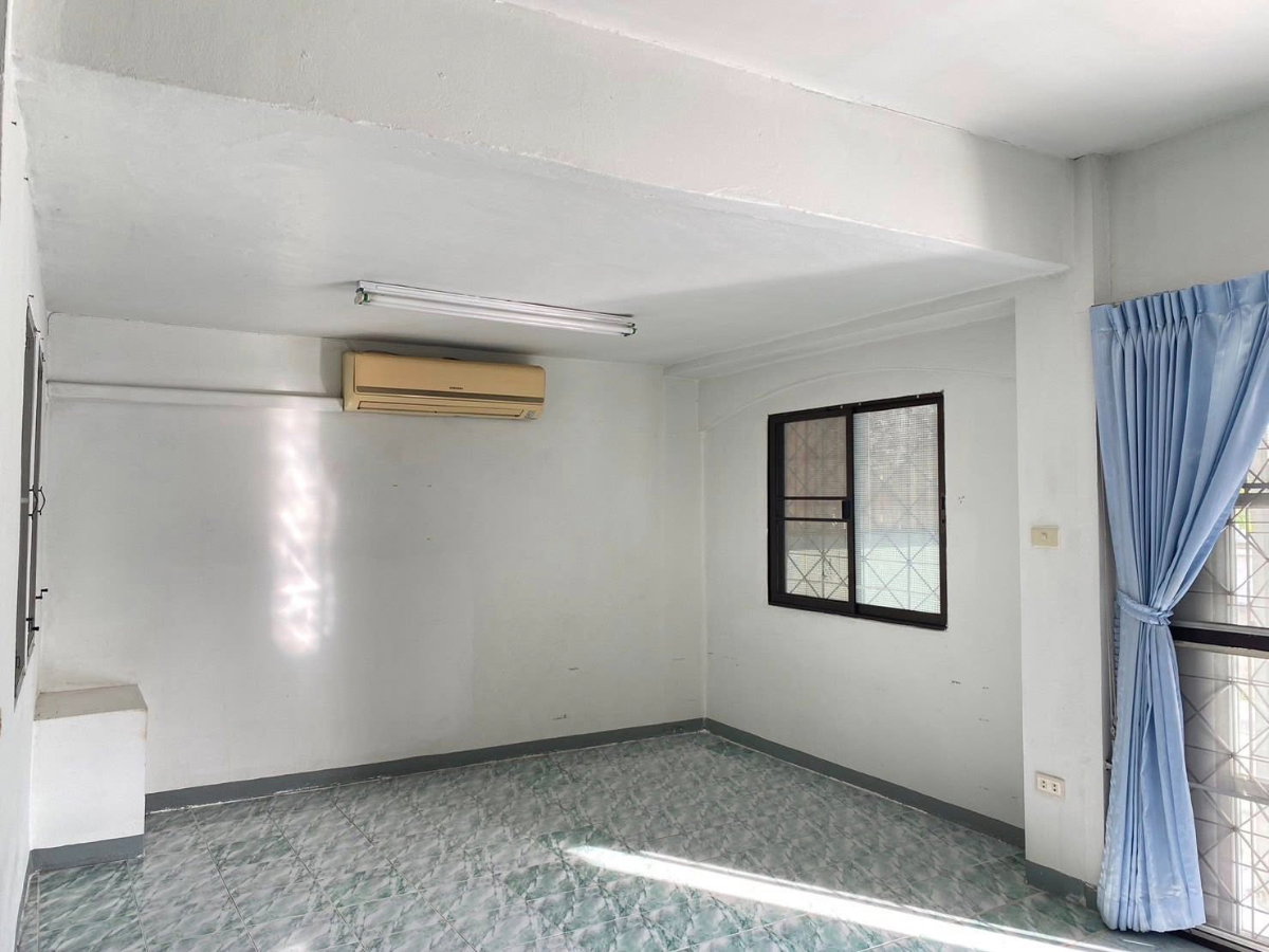 รูป ให้เช่าบ้านเดี่ยว ม.คลาสสิคโฮม ไร่กล้วย ศรีราชา ทำเลดีติดถนน - รูปที่ 3/13