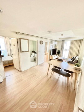 2-BR Condo at The Kris Extra 7 near MRT Huai Khwang (ID 2799659)