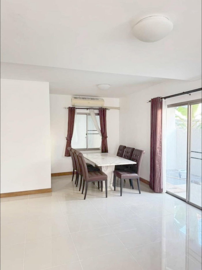 รูป ให้เช่าบ้านแฝด 4 ห้องนอน 2 ห้องครัว ม.เฮ้าส์ออฟคานารี สวนเสือ ศรีราชา - รูปที่ 3/22