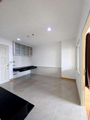 Condos for sale Chandrakasem Rajabhat University : SALE🧡 Life @ Ratchada Lat Phrao 36 - KC105