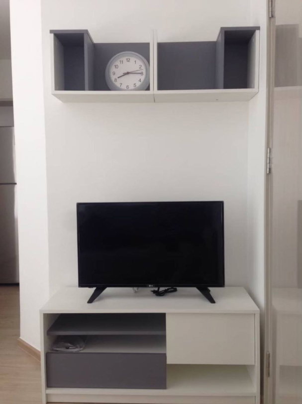 รูป Ideo Q Chula Samyan【𝐒𝐄𝐋𝐋 & 𝐑𝐄𝐍𝐓】🔥ดีไซน์เฉียบคม เฟอร์จัดเต็ม บิ้วอินลงตัว พร้อมส่วนกลางครบ🔥 ติดต่อไลน์ไอดี: @hacondo - รูปที่ 4/7