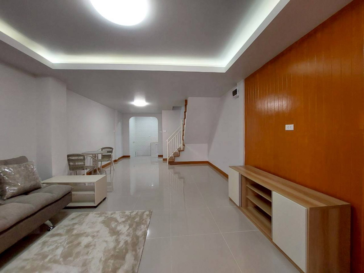 รูป กรุงทอง สายไหม 33 เริ่มต้นชีวิตครอบครัว กับบ้านหลังแรก บ้านรีโนเวทใหม่  - รูปที่ 4/10