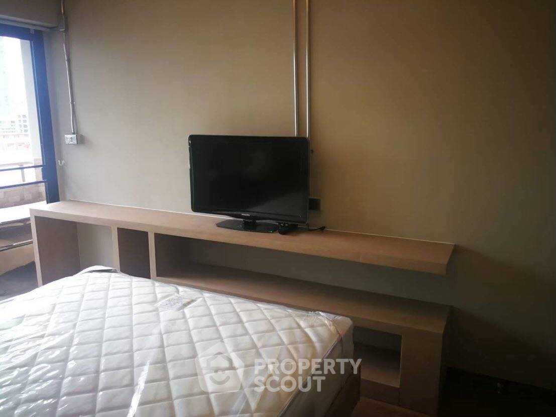picture 3-BR Condo at Pathumwan Place Condominium near BTS National Stadium (ID 2799813) - 5/15