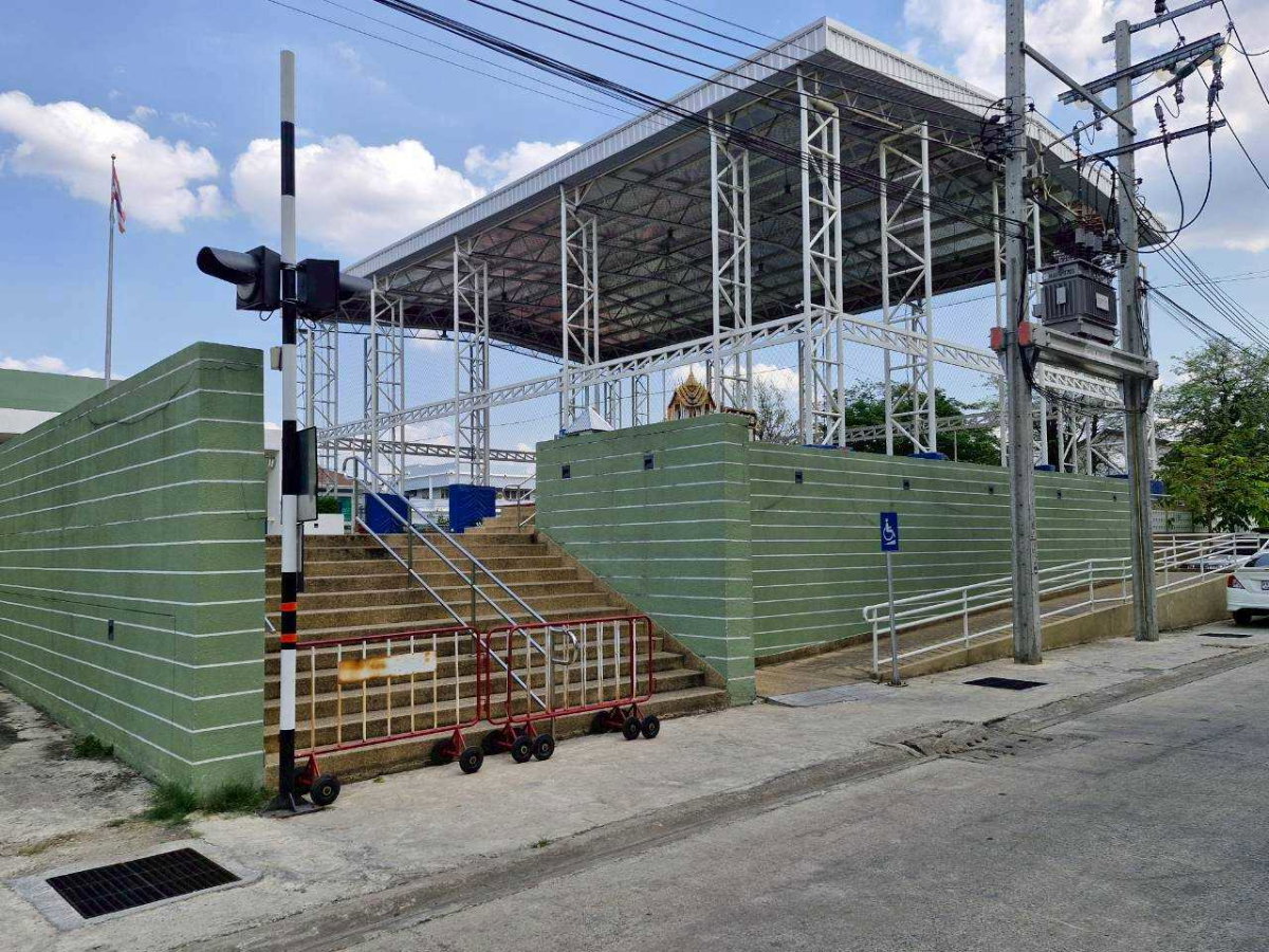 รูป ที่ดินเปล่า ทำเลดี 117 ตร.ว. รามอินทรา 27 แยก 5 เขตบางเขน  ด้านหน้าติดถนนคอนกรีต ด้านหลังติดคลอง เหมาะสร้างบ้านหรือทำออฟฟิศย่อมๆ - รูปที่ 13/17