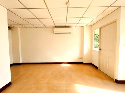 Condos for sale Tesco Lotus Superstore Phong Phet : #SC12965 📌 Sale | 🟦🟨Piboon Condoville LLOYD Soonvijai-Thonglor 🟥🟩💬 𝑪𝒐𝒏𝒕𝒂𝒄𝒕 𝑳𝑰𝑵𝑬: @𝒔𝒆𝒄𝒓𝒆𝒕𝒑𝒓𝒐𝒑𝒆𝒓𝒕𝒚 🔥✨