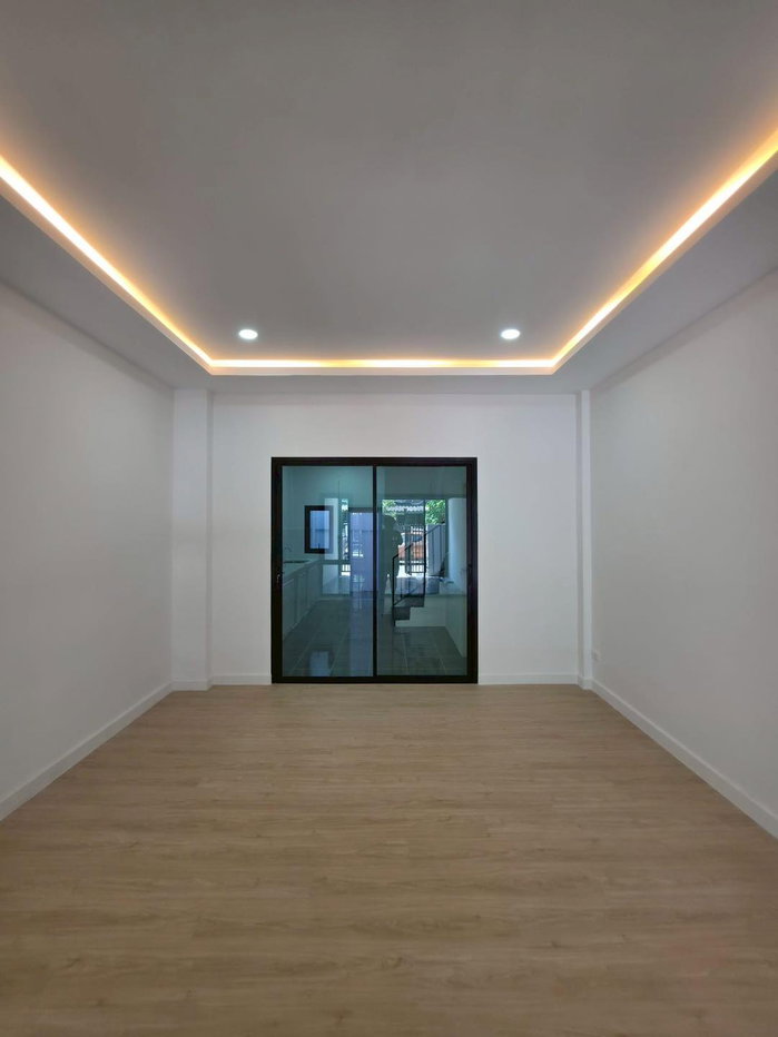 รูป หมู่บ้านตะวันนา ทาวน์เฮ้าส์ 2 ชั้น ตกแต่งใหม่ พร้อมอยู่ ซอยจตุโชติ 12 ใกล้ทางด่วนจตุโชติ สายไหม ออเงิน - รูปที่ 13/30