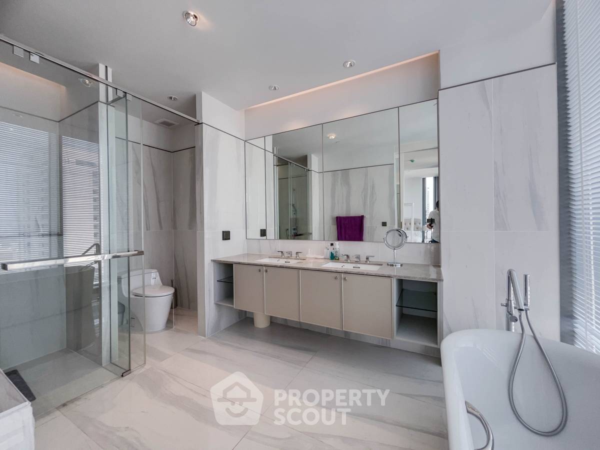picture 3-BR Condo at KRAAM Sukhumvit 26 near BTS Phrom Phong (ID 1864907) - 17/30