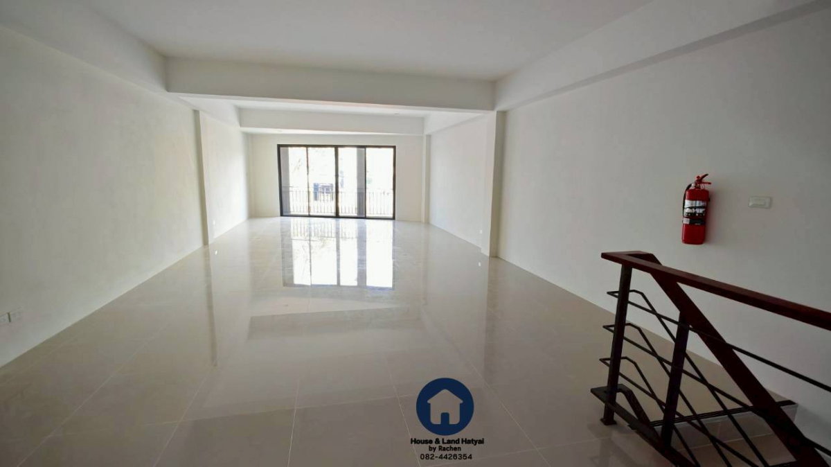 รูป ขาย ทาวน์โฮม 3 ชั้น ใจกลางเมืองหาดใหญ่ เนื้อที่ 26.3 ตร.วา เหมาะทำ home Office, คาเฟ่ ขาย 12.9 ล้านบาท - รูปที่ 6/26