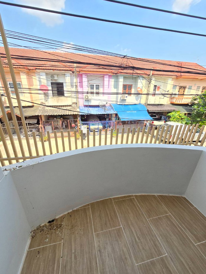 รูป ทาวน์เฮ้าส์ 2 ชั้น รีโนเวทใหม่ หมู่บ้านพีรวัส ซอยเพิ่มสิน 56 ตรงข้ามสวนน้ำสายไหม ถนนเมน ทำเลดี เดินทางสะดวก - รูปที่ 21/32