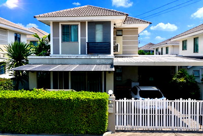 บ้านแฝด นิคมปิ่นทอง : ขายบ้านแฝด ม.ไลฟ์อินเดอะการ์เด้นท์ สวนเสือ ศรีราชา