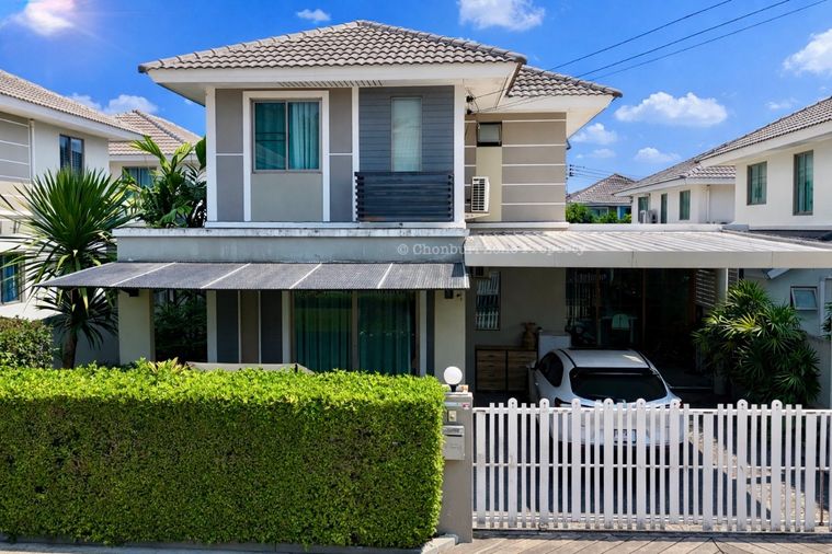 ขายบ้านแฝด ม.ไลฟ์อินเดอะการ์เด้นท์ สวนเสือ ศรีราชา