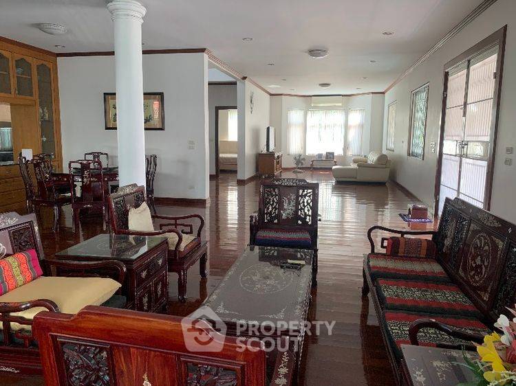 picture 5-BR House near MRT Bang Rak Noi Tha It (ID 2764856) - 1/12