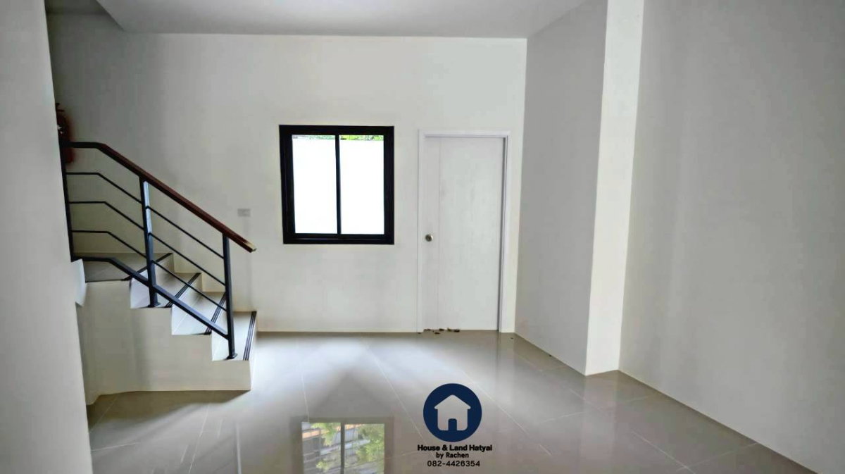 รูป ขาย ทาวน์โฮม 3 ชั้น ใจกลางเมืองหาดใหญ่ เนื้อที่ 26.3 ตร.วา เหมาะทำ home Office, คาเฟ่ ขาย 12.9 ล้านบาท - รูปที่ 3/26