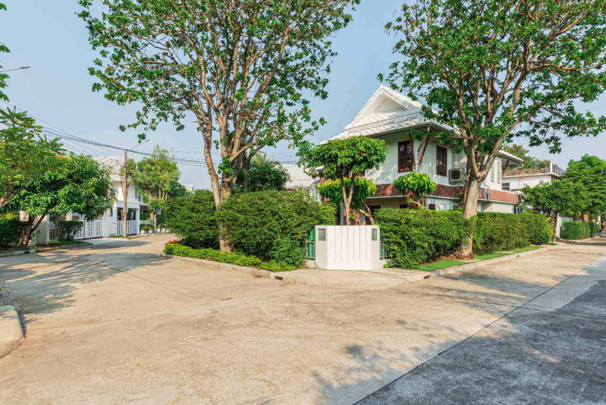 picture Corner house *** For Sale by Owner *** - 22/28