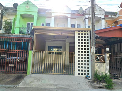 ทาวน์โฮม วิทยาลัยเทคนิคมีนบุรี : ทาวน์เฮาส์ 2ชั้น รีโนเวทใหม่ ทำเลดี มีระเบียง ด้านหน้า ม.กฤษณา ซอย 1/5 ถนนร่มเกล้า 12 มีนบุรี ราคาถูก