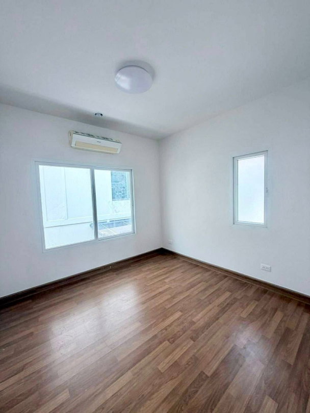 รูป ขายบ้านแฝด รีโนเวทใหม่ ม.แมกโนลีย์ สวนเสือ ศรีราชา - รูปที่ 6/11