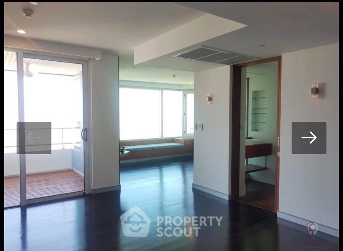 picture 4-BR Condo at Watermark Chaophraya near BTS Krung Thon Buri (ID 511563) - 4/10