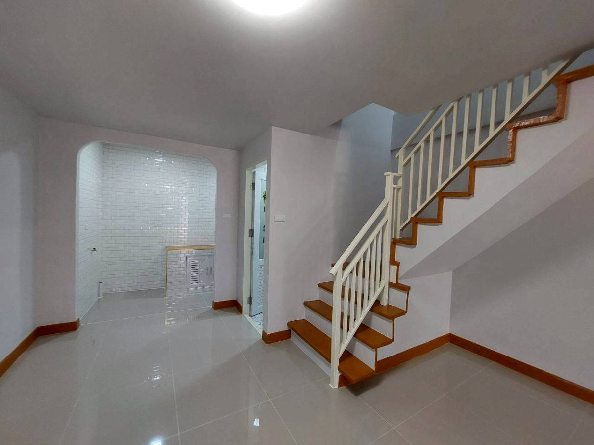 รูป กรุงทอง สายไหม 33 เริ่มต้นชีวิตครอบครัว กับบ้านหลังแรก บ้านรีโนเวทใหม่  - รูปที่ 6/10