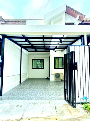 เช่าทาวน์โฮม บางนาใต้ : ใกล้ม.เซาธ์อีสท์บางกอก 300 ม. 21 ตร.ว.170 ตร.ม. ทาวน์โฮม 2ชั้น 2นอน BTS บางนา 780ม. BTS อุดมสุข 800ม. 2น้ำ