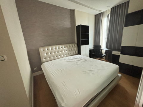 for rent condo equinox phahol -vibha size 40 sq.m 1bed price 14,000/month tel 093-028-1245 id line:properagency