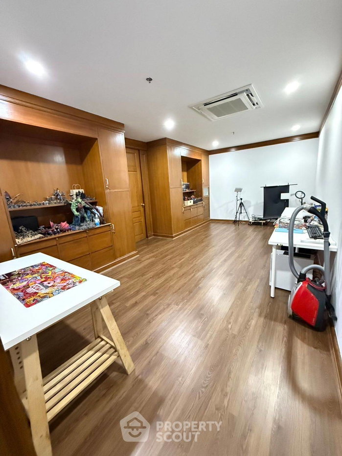 รูป คอนโด 2-ห้องนอน ที่ มูน ทาวเวอร์ คอนโดมิเนียม ใกล้ BTS ทองหล่อ (ID 2222567) - รูปที่ 3/5