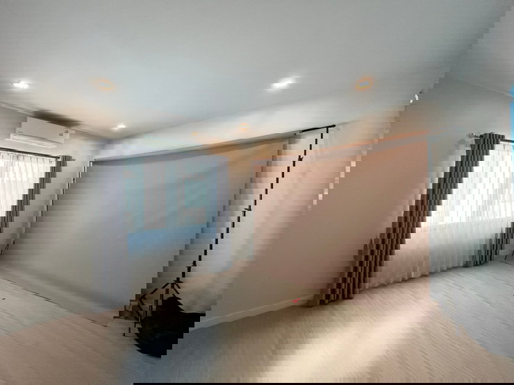 รูป ให้เช่า ทาวน์โฮม 3 ชั้น โครงการ PLEX บางนา เฟอร์นิเจอร์ พร้อมอยู่ - รูปที่ 11/19