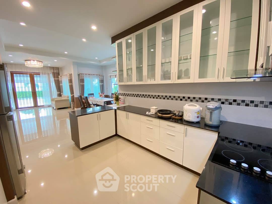 picture 4-BR Villa at Dee Place close to Pattaya (ID 2103625) - 8/20