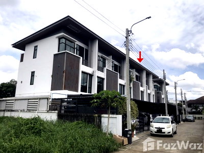 Townhouses for sale University of the Thai Chamber of Commerce : 3 Bedroom and 3 Bathroom for sale 1903842