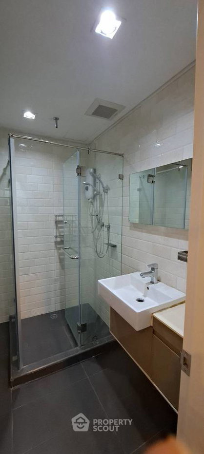 รูป คอนโด 1-ห้องนอน ที่ เดอะ รูม สาทร-ตากสิน ใกล้ BTS โพธิ์นิมิตร (ID 1372822) - รูปที่ 7/8