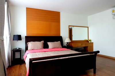 Condos for rent : [Spacious Living! Condo for Rent P-49183 The Address Sukhumvit 42 (2 Bed 2 Bath) Near BTS Ekkamai] | 45K | line @easythaihome 085-592-2897