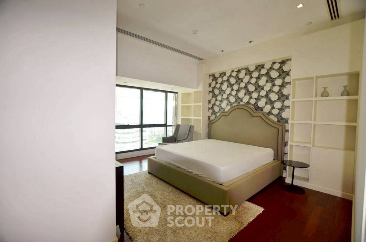 picture 3-BR Condo 404 Sqm Le Raffine Jambu Dvipa Sukhumvit 39 Near BTS Phrom Phong (ID 2803159) - 7/11