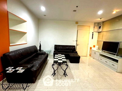 Condos for rent Chulalongkorn University : 2-BR Condo at Silom Grand Terrace Condominium near BTS Sala Daeng (ID 2803160)