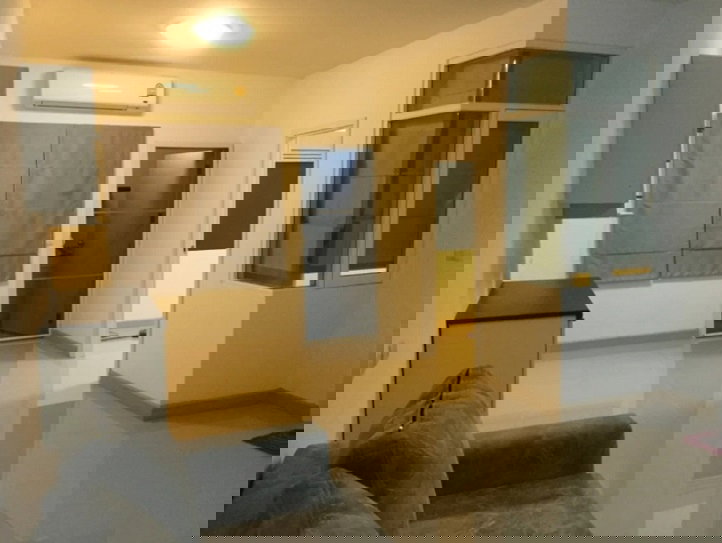 รูป 💎 [ดอนเมือง] ทาวน์โฮมสวย สไตล์ Modern สภาพดี พร้อมเข้าอยู่! ใกล้ทางด่วน & สนามบิน ✈️ - รูปที่ 5/12