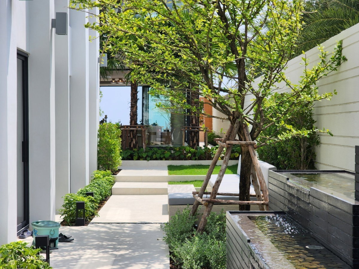 picture Beachfront Luxury Home for Sale in Cha-Am – 34.9 Million THB - 9/48