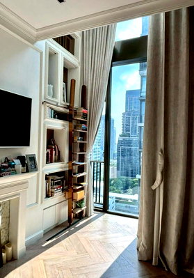 คอนโดให้เช่า : Modern Duplex Condo for Rent Chidlom | City Lifestyle Best Value | Near BTS Chidlom | 69,000 THB/Month- LTH14972