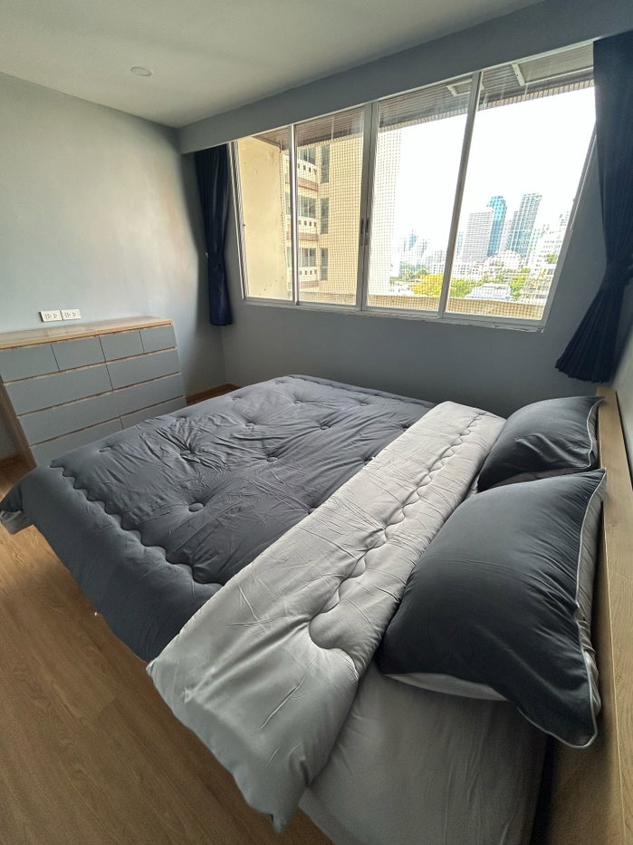 picture Monterey Place 2 bedrooms, for rent - 35/43