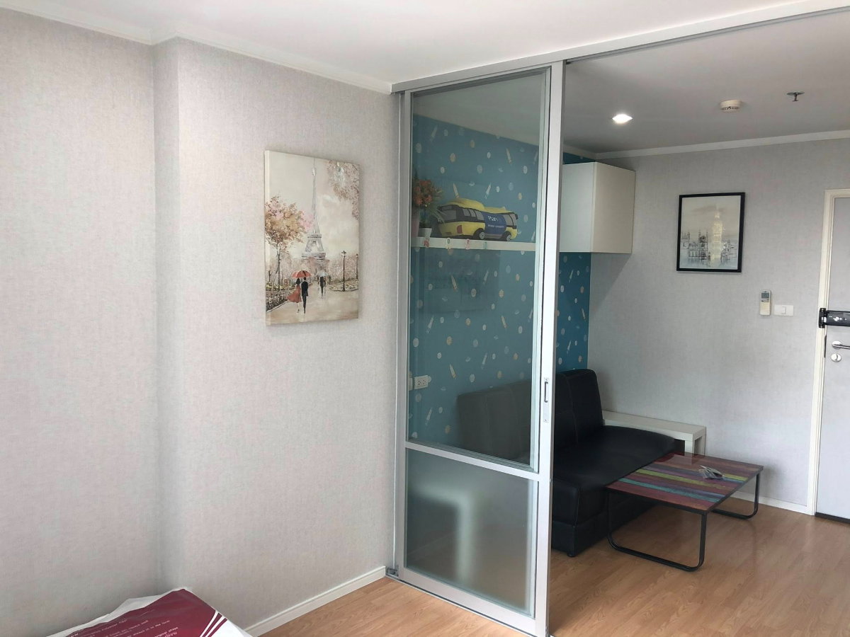 รูป ให้เช่า ลุมพินี เพลส ศรีนครินทร์ - หัวหมาก สเตชั่น มีเฟอร์นิเจอร์+เครื่องใช้ไฟฟ้าครบ - รูปที่ 2/9