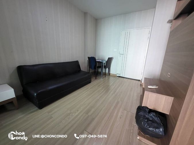 The Idol ชั้น6 ตึกB บางแสน ------ พื้นมีรอยบวมหลายจุด ------Tel 097-049-5874 (Line: @choncondo มี@ด้วย)