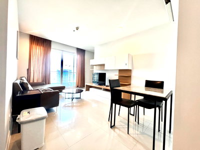 คอนโดให้เช่า : ด่วนให้เช่า  พร้อมย้ายเข้าอยู่ คอนโด เซอร์เคิล เพชรบุรี36 BTS นานา MRT เพชรบุรี เฟอร์นิเจอร์ครบ เครื่องใช้ไฟฟ้าครบ 