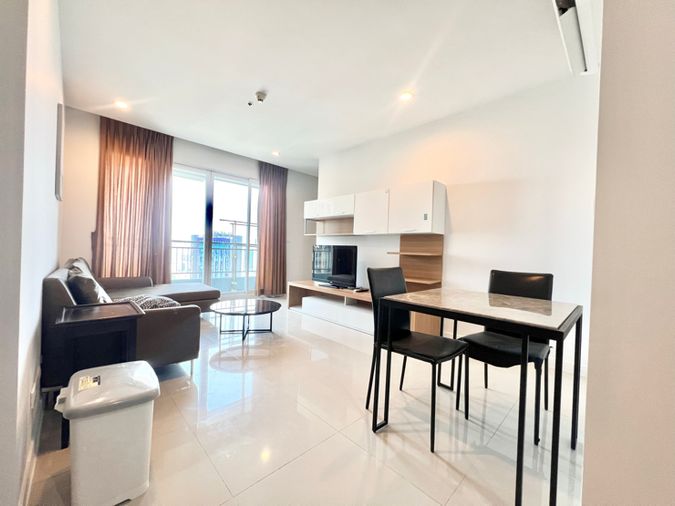 ด่วนให้เช่า  พร้อมย้ายเข้าอยู่ คอนโด เซอร์เคิล เพชรบุรี36 BTS นานา MRT เพชรบุรี เฟอร์นิเจอร์ครบ เครื่องใช้ไฟฟ้าครบ 