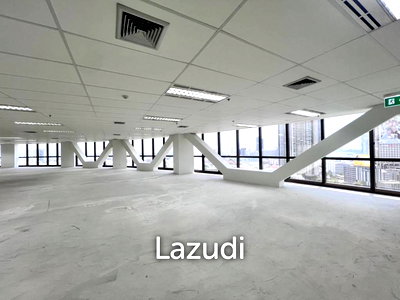 เช่าสำนักงาน MRT สามย่าน : สำนักงานให้เช่า ชั้น 19  “พรีเมียม” ใจกลางสีลม – บางรัก ✨  ยกระดับธุรกิจของคุณ ด้วยออฟฟิศขนาดใหญ่ บนชั้นสูง วิวเมืองแบบพาโนรามา ใกล้ทางด่วน เพียง 5 นาที เดินทางสะดวกทุกเส้นทาง