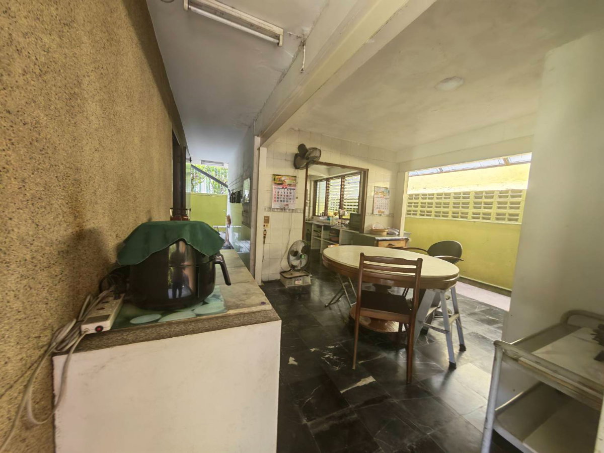 รูป ขายบ้านเดี่ยวซอยปรีดี26 ใกล้ถนนใหญ่ ซอยพัฒนเวศม์3 เดินทางสะดวก ใกล้โรงเรียนอินเตอร์และแหล่งไลฟ์สไตล์ ตอบไว0649742441 - รูปที่ 15/33