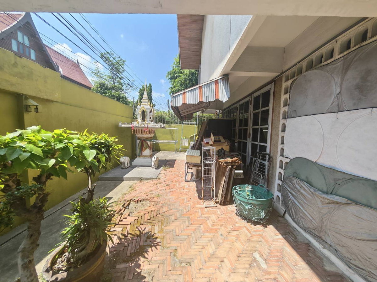 รูป ขายบ้านเดี่ยวซอยปรีดี26 ใกล้ถนนใหญ่ ซอยพัฒนเวศม์3 เดินทางสะดวก ใกล้โรงเรียนอินเตอร์และแหล่งไลฟ์สไตล์ ตอบไว0649742441 - รูปที่ 6/33