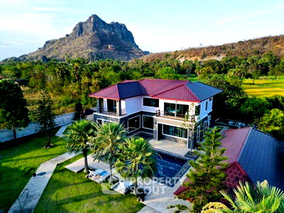 Houses for sale : 4-BR House close to Camel Republic (ID 2803529)