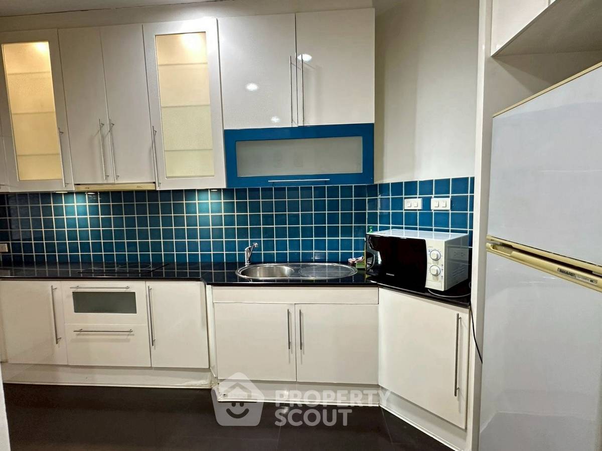 รูป คอนโด 2-ห้องนอน ที่ สีลมแกรนด์เทอเรส คอนโดมิเนียม ใกล้ BTS ศาลาแดง (ID 2803160) - รูปที่ 3/7