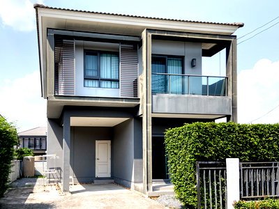 บ้านเดี่ยว นนทบุรี : ขายบ้านเดี่ยวหลังมุม! ใกล้โรบินสันราชพฤกษ์ Centro ราชพฤกษ์-แจ้งวัฒนะ 3 ห้องนอน 3 ห้องน้ำ 5.6 ล้านบาท