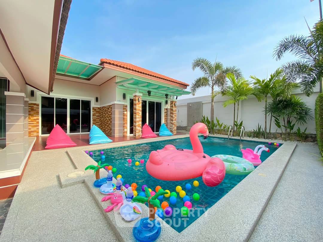 picture 4-BR Villa at Dee Place close to Pattaya (ID 2103625) - 2/20