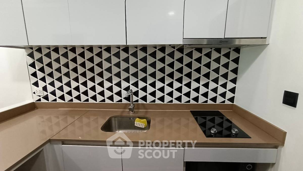 รูป คอนโด 1-ห้องนอน ที่ มาเอสโตร 01 สาทร - เย็นอากาศ ใกล้ MRT คลองเตย (ID 2383429) - รูปที่ 9/14