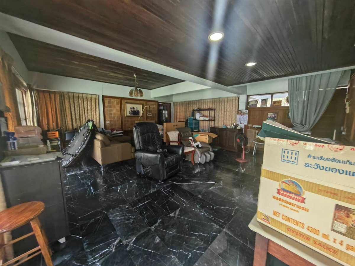 รูป ให้เช่าบ้านเดี่ยวซอยปรีดี26 ใกล้ถนนใหญ่ ซอยพัฒนเวศม์3 เดินทางสะดวก ใกล้โรงเรียนอินเตอร์และแหล่งไลฟ์สไตล์ ตอบไว0649742441 - รูปที่ 23/33