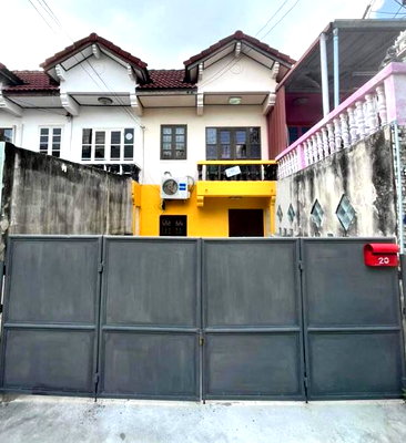 Townhouses for sale Soi On Nut (Sukhumvit 77) : Sell Townhouse onnut 74 near mrt
